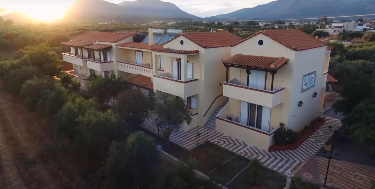 Hotel Takis Agios Georgios  Bagian luar foto