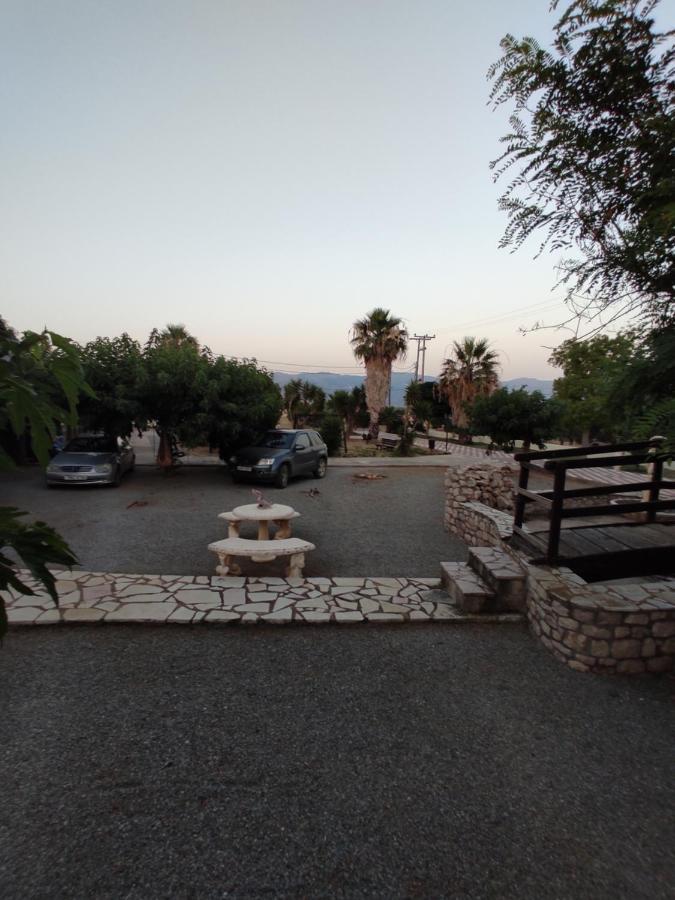 Hotel Takis Agios Georgios  Bagian luar foto